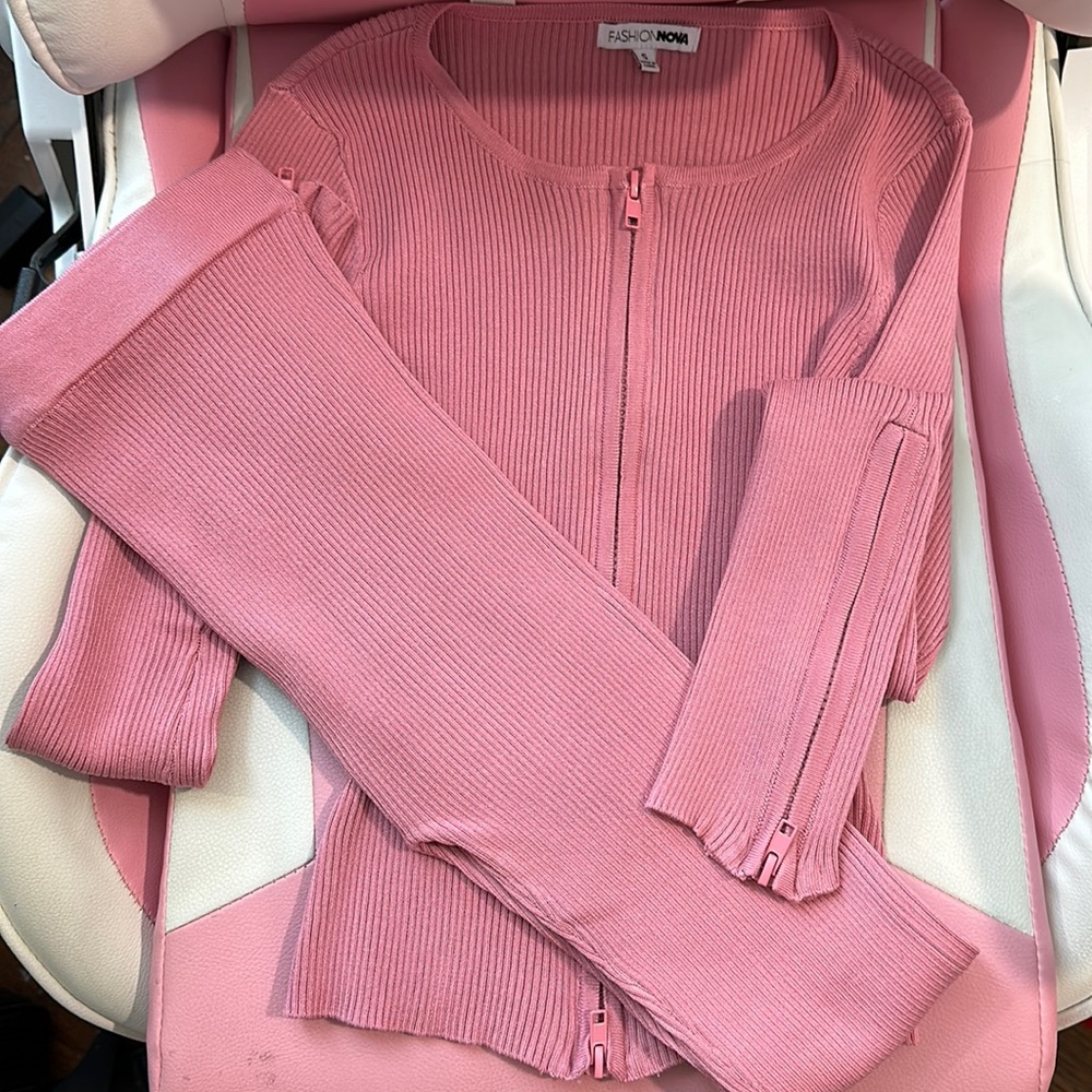 FashionNova knit top and bottoms set